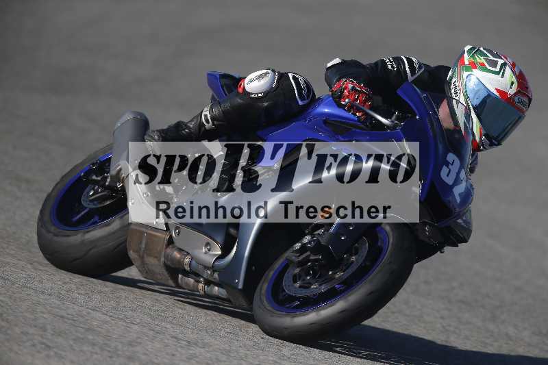 /Archiv-2024/01 26.-28.01.2024 Moto Center Thun Jerez/Gruppe gruen-green/32